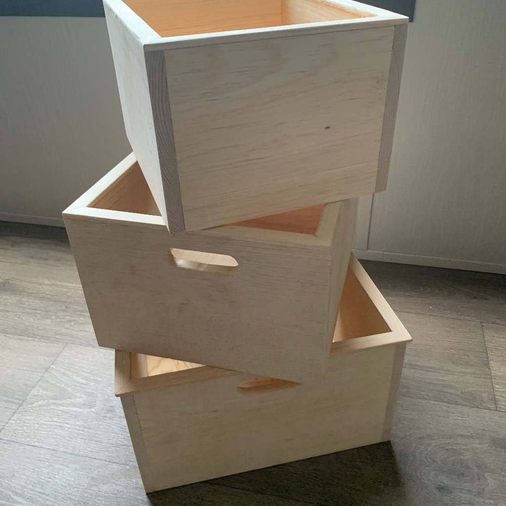 Nesting storage boxes